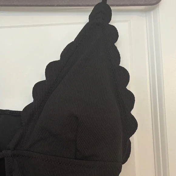 Scallop Edge Black One-Piece Swimsuit - Picture 5 of 9